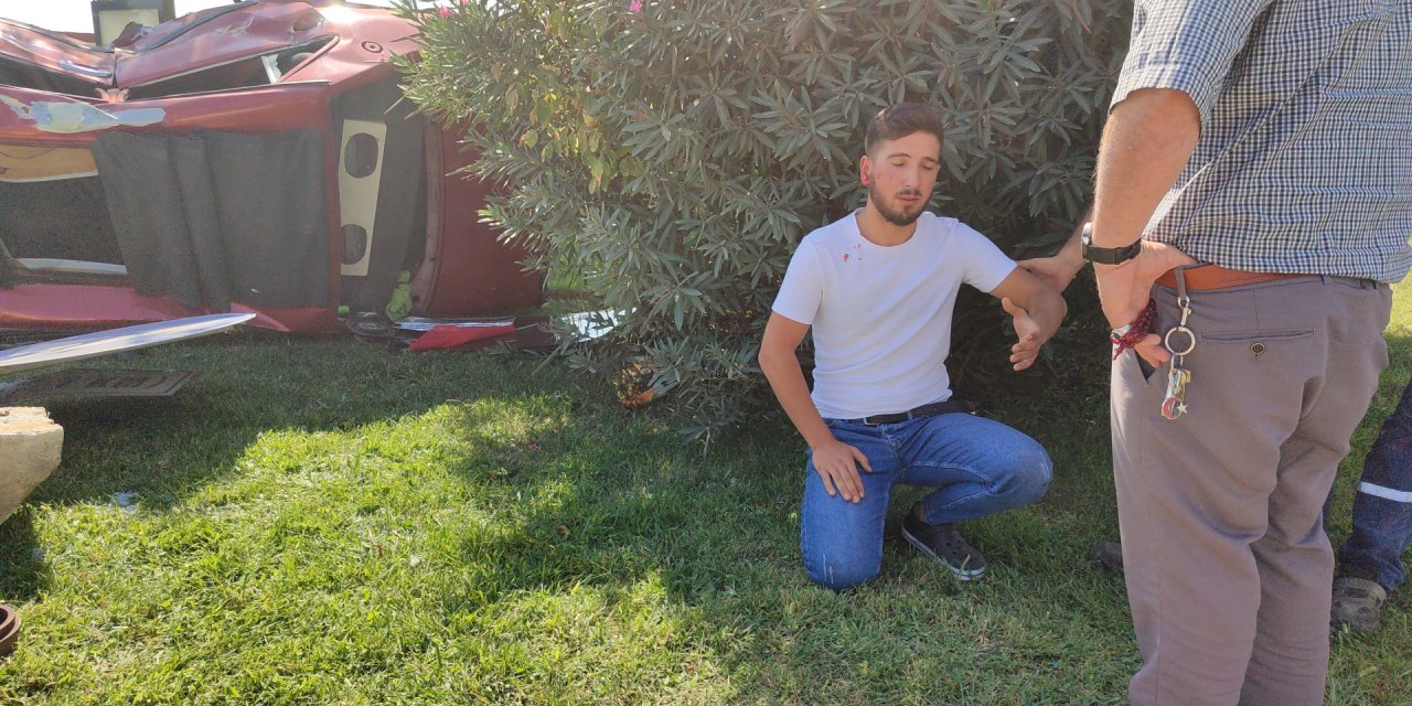 Çöp Kamyonu Çarpan Otomobil Takla Atı; Sürücü Kazayı Sıyrıklarla Atlattı