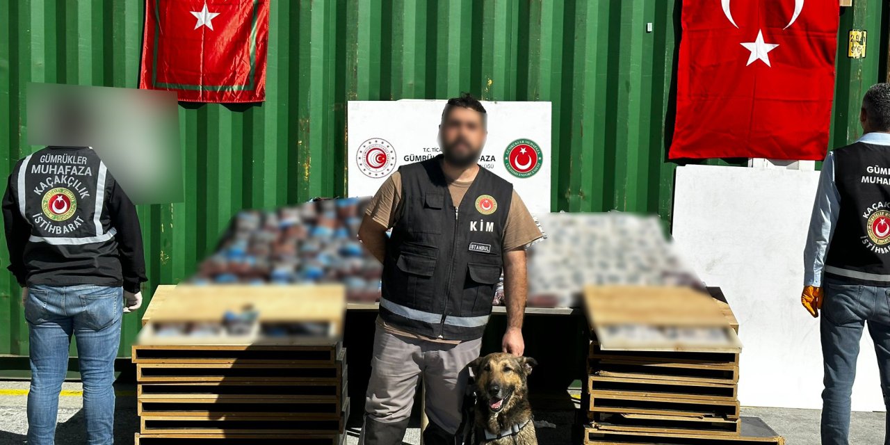 (Ek Bilgi Ve Fotoğrafla) İstanbul'da Büyük Operasyon: 424 Kilo Uyuşturucu Ele Geçirildi
