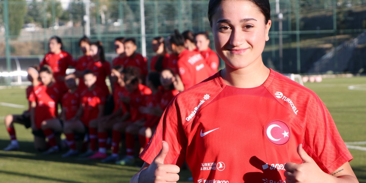 Hem Kendi, Hem De Babasının Hayalini Gerçekleştirip 'En Güzel Gol Kraliçesi' Oldu