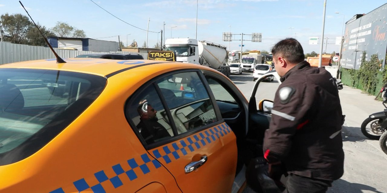 Denetim Noktasına Motosiklet İle Geldi, Taksi İle Döndü
