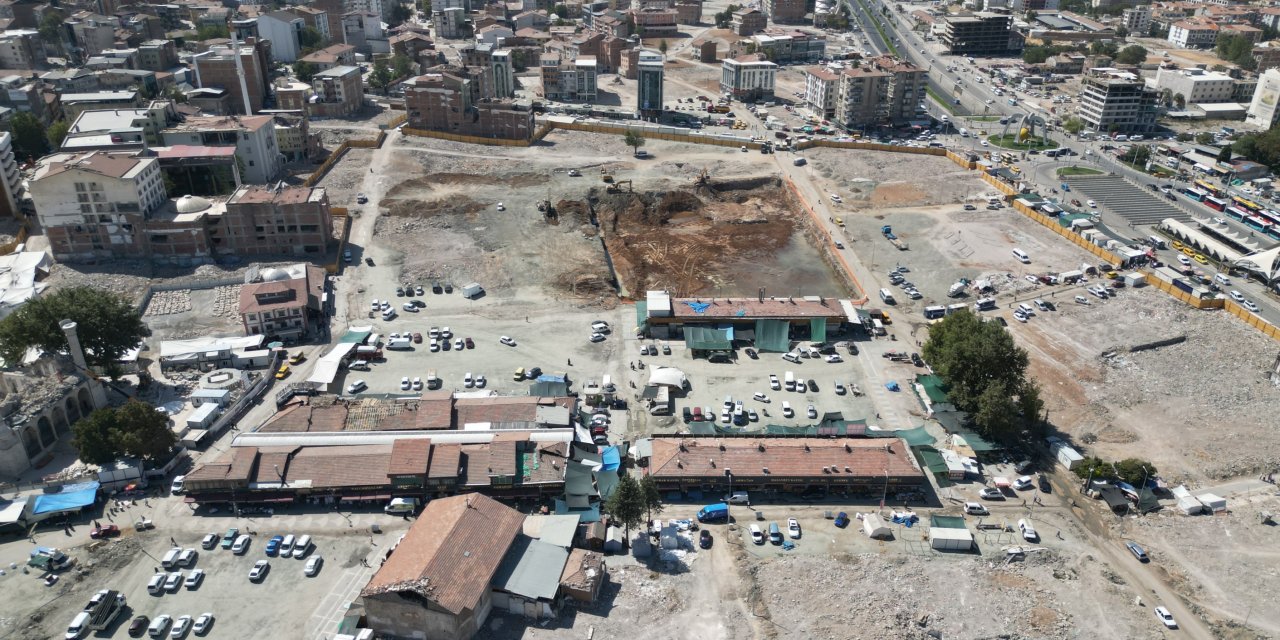 Malatya'da Yıkımı Yapılan Binaların Enkazı Kalktıkça Boş Alanlar Büyüyor