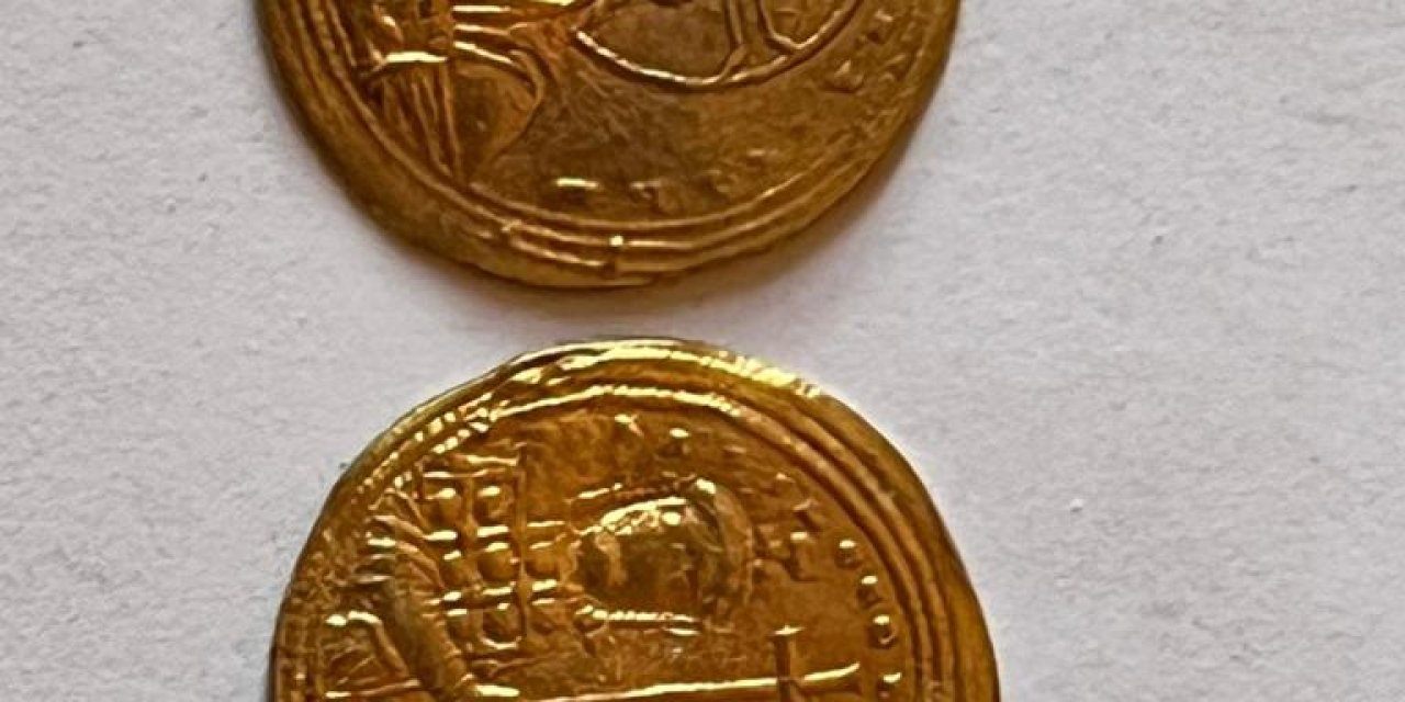 Van'da Peynir Bidonu Ve Valizde 267 Sikke Ele Geçirildi; 2 Gözaltı