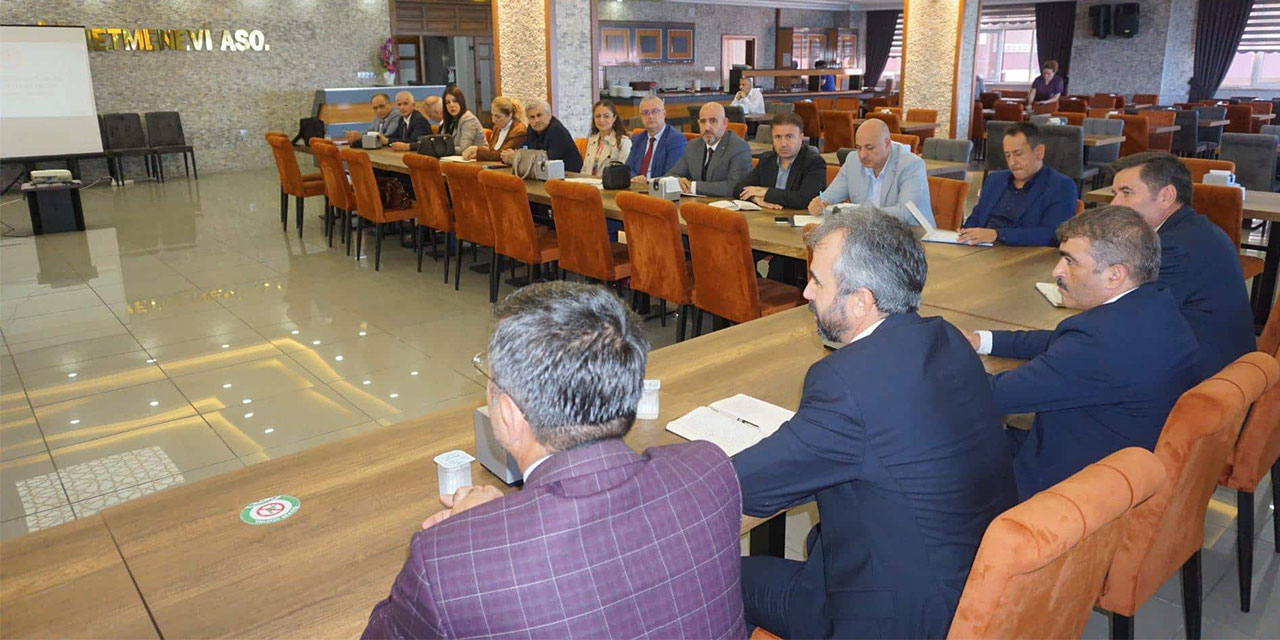 Rize’de Meslek Lisesi Müdürleri Pazar’da Bir Araya Geldi