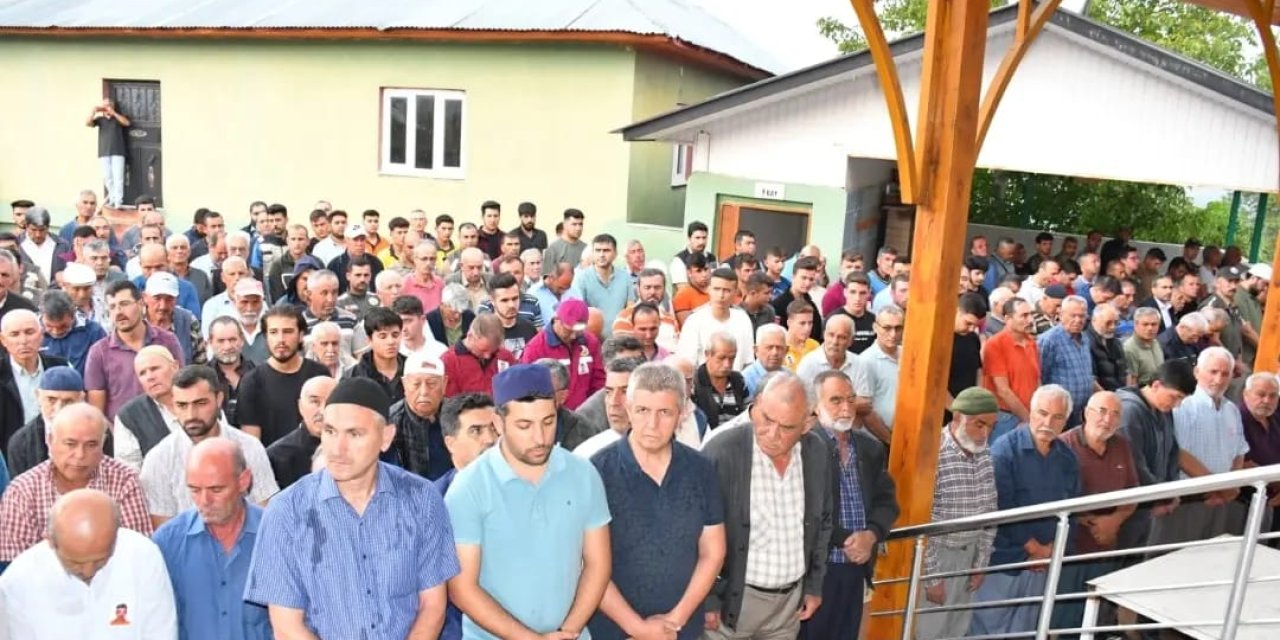 Tomruğun Altında Kalan Orman İşçisi, Toprağa Verildi