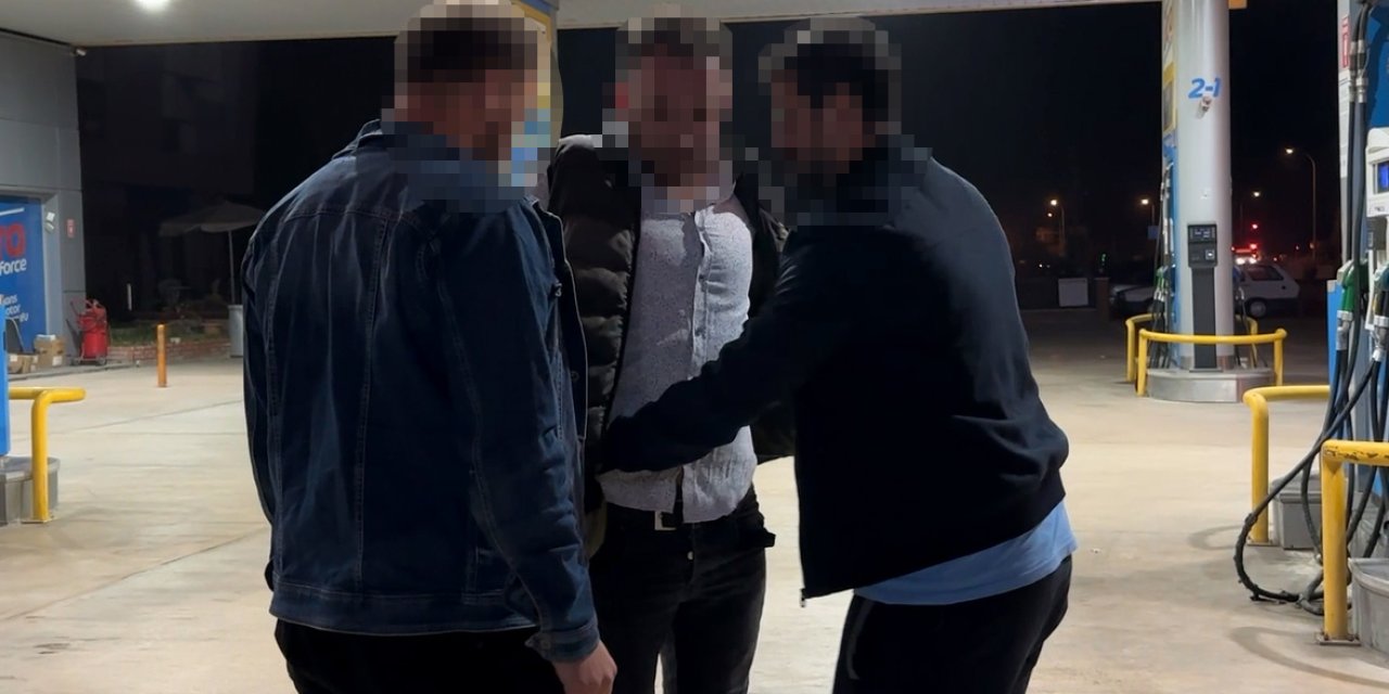 Yakalanacağını Anlayınca Uyuşturucuyu Klozete Attı