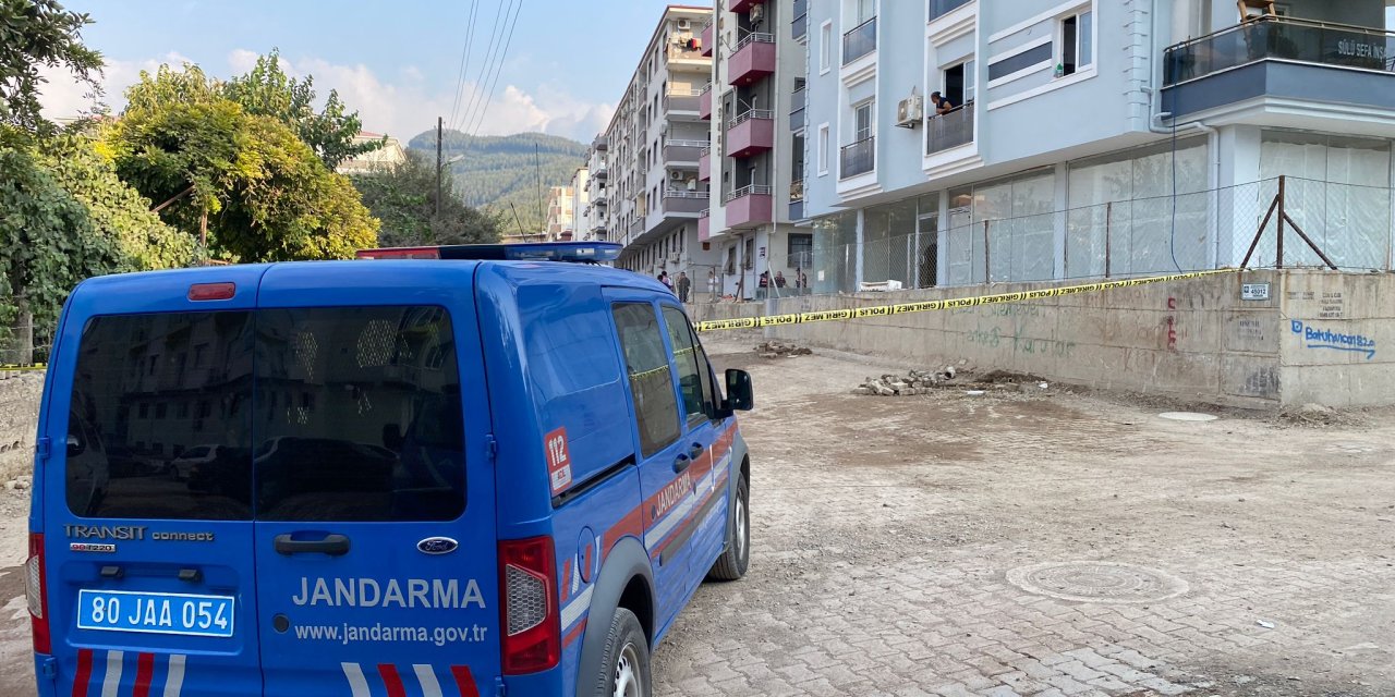 Uyuşturucu Şüphelisi Jandarmalara Ateş Açtı: 1 Astsubay Şehit, 1'i Teğmen, 2 Yaralı