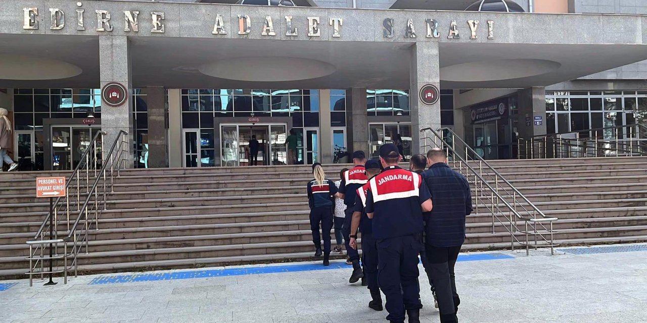 Yunanistan'a Kaçarken Yakalanan 8 Fetö Şüphelisi Tutuklandı