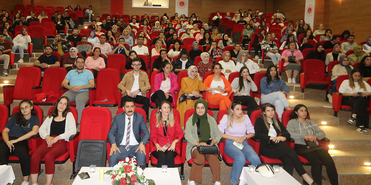 Yeni atanan kâtiplere Rize’de “Teknoloji ve İnternet Bağımlılığı” eğitimi düzenlendi