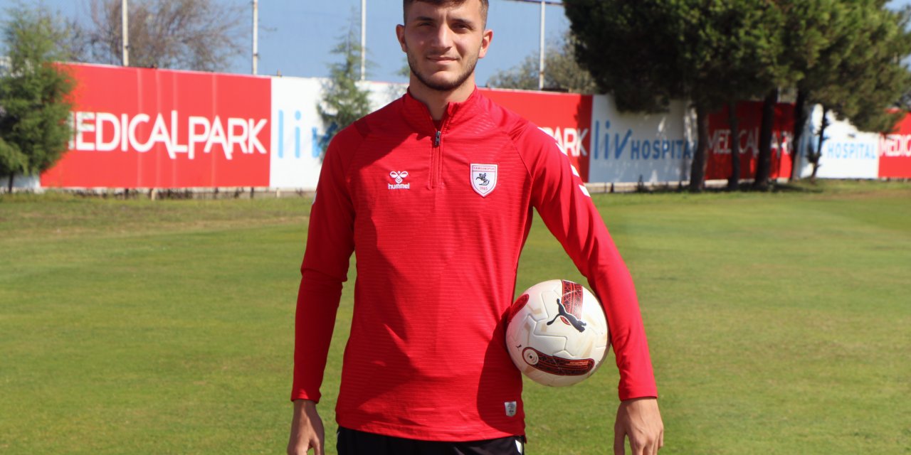 Samsunsporlu Yunus Emre Çift: Kaliteli Oyunculara Karşı Oynamak Beni Geliştiriyor