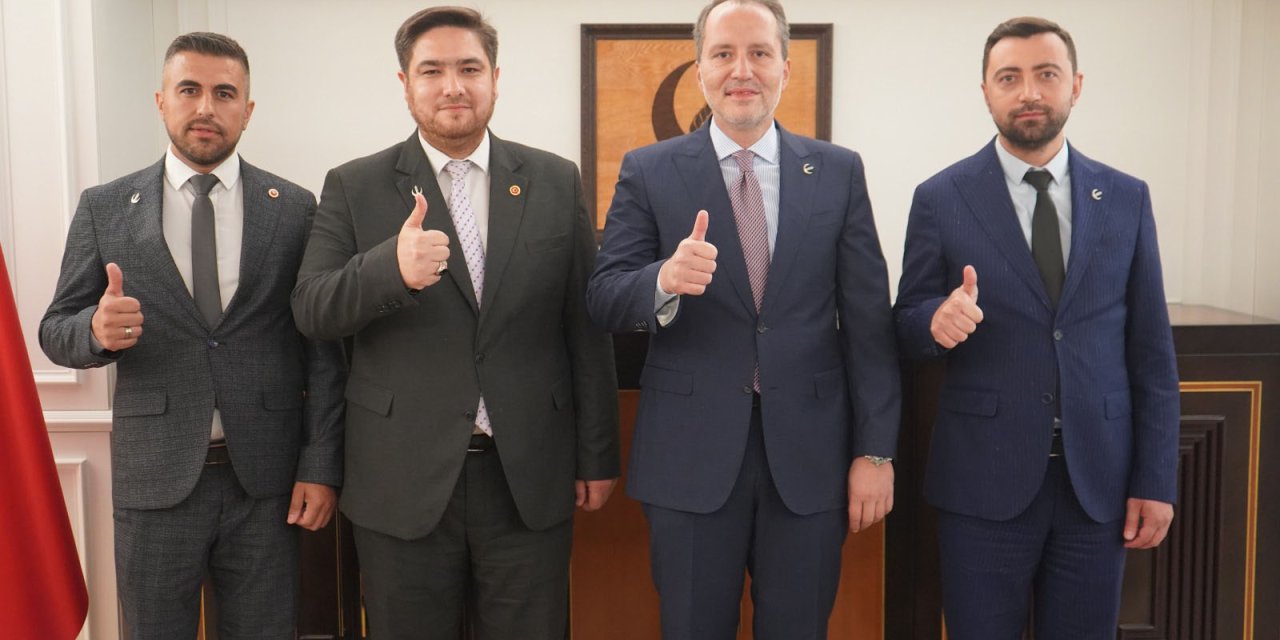 Ak Partili Meclis Üyeleri İstifa Edip Yeniden Refah Partisi’ne Geçti