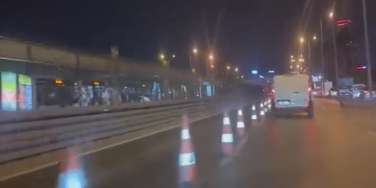 D-100'de Metrobüs İçin Ayrılan Yola Dubaları Deviren Sürücü Yakalandı