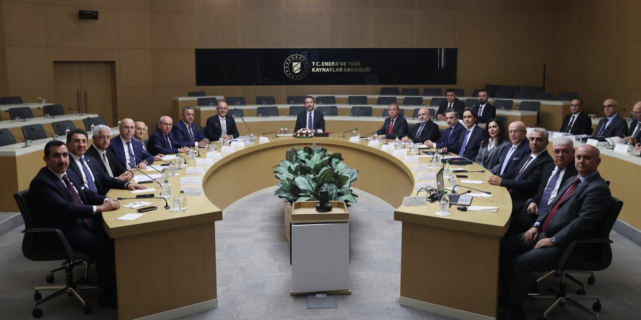 Bakan Bayraktar, Madencilik Sektörünün Temsilcileriyle Buluştu