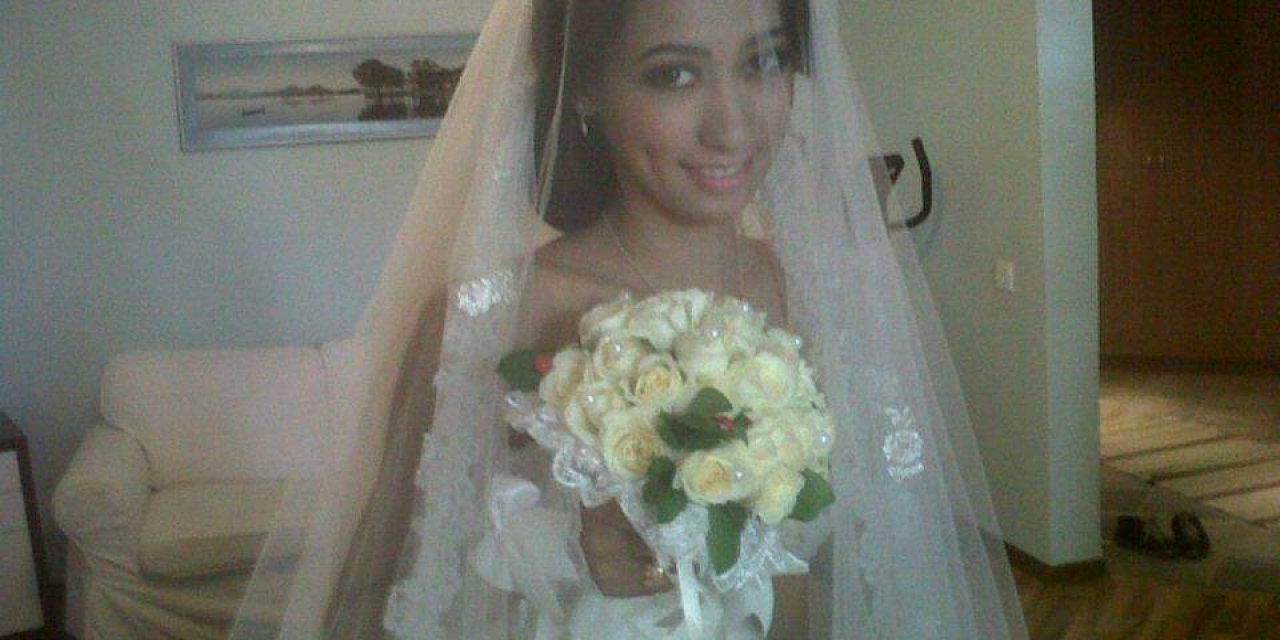 Birlikte Yaşadığı Kadının Boğazını Kesti