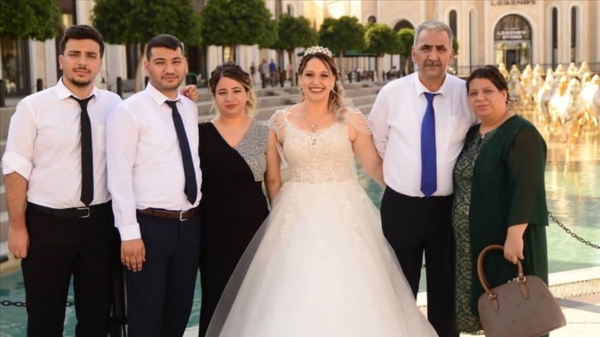 Depremde vefat eden doktor kardeşlerden geriye çektikleri halayın videosu kaldı