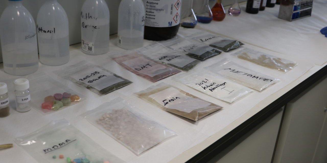 Ticaret Bakanlığı'nın Kriminal Laboratuvarına Eroin Ve Mdma İçin De Akreditasyon