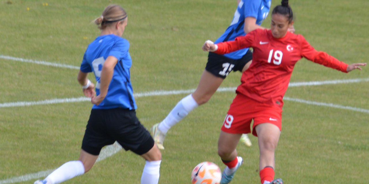 U19 Kadın Milli Futbol Takımı, Hazırlık Maçında Estonya'yı Mağlup Etti