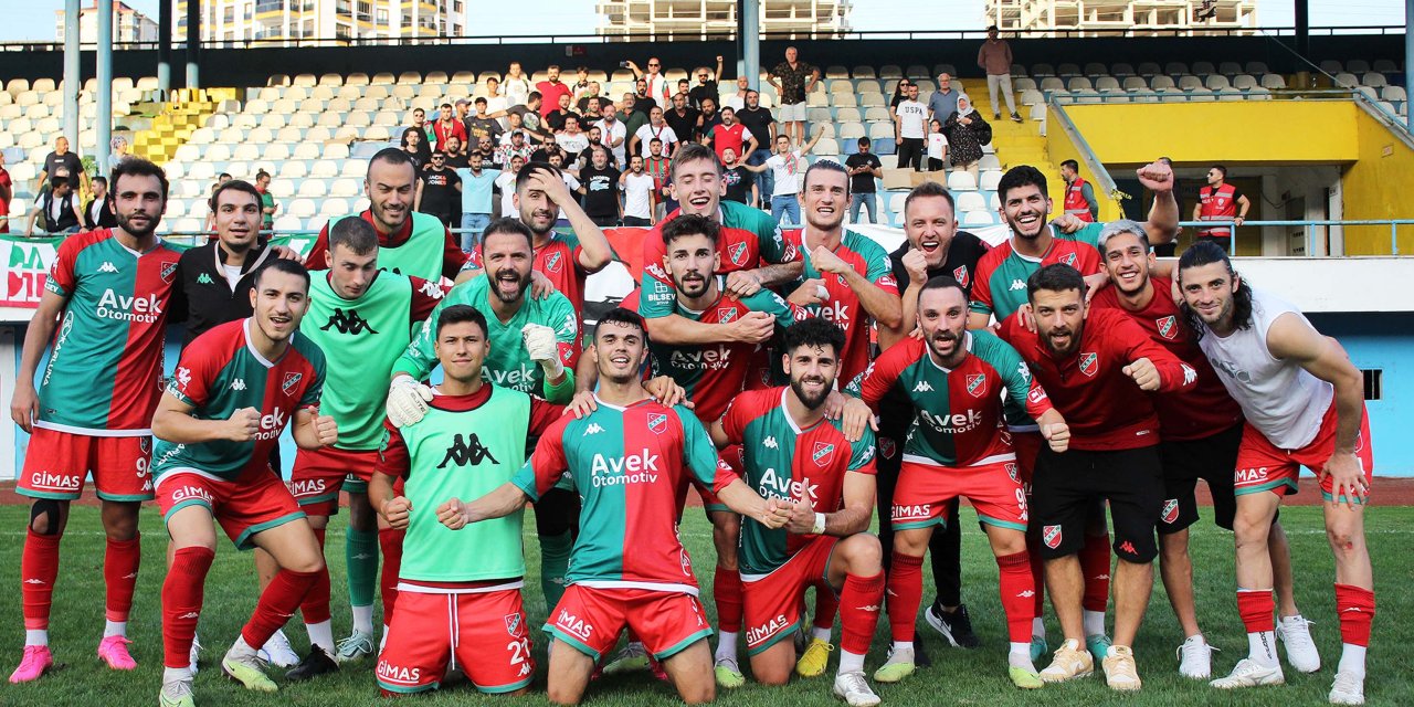 Karşıyaka'dan Müthiş Üçlük