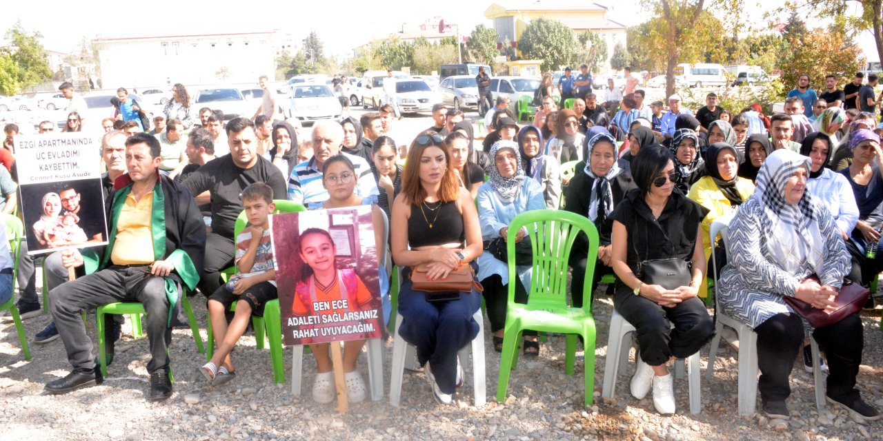 Ebrar Sitesi'nde Ölenleri Yakınlarından Bölgeyi İmara Açanlara Tepki