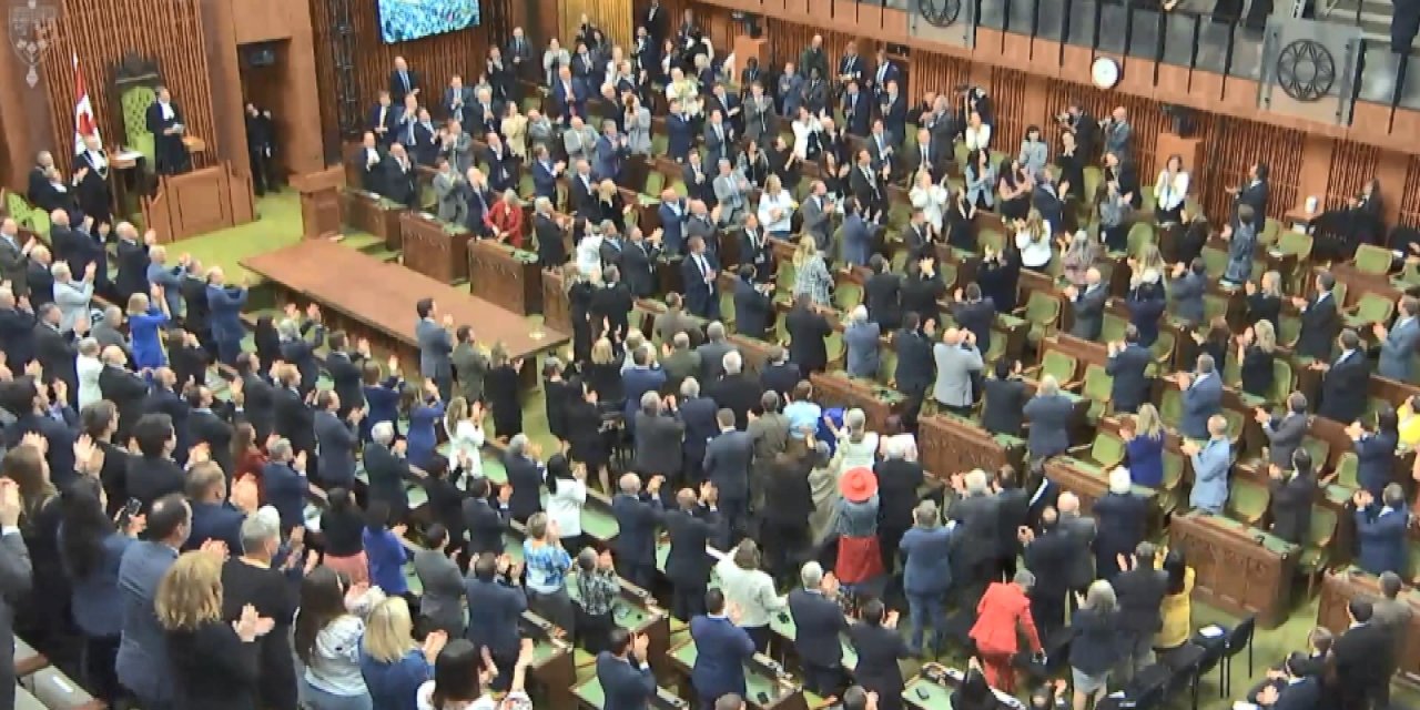 Kanada Avam Kamarası’nda ‘Savaş Kahramanı’ Diye Tanıtılan Hunka, Nazi Askeri Çıktı