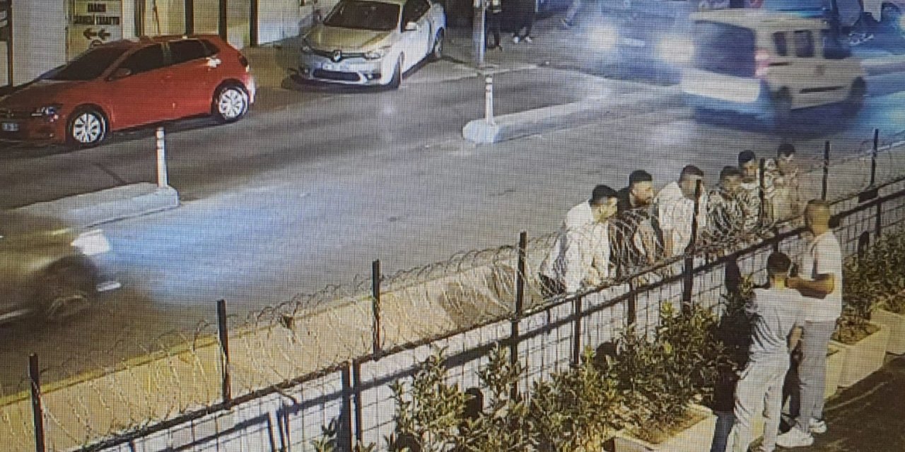 Kağıthane'de Polis Merkezi Önündeki Cinayet Davasında 'anucurlar'ın Firari Liderine Müebbet Hapis Cezası