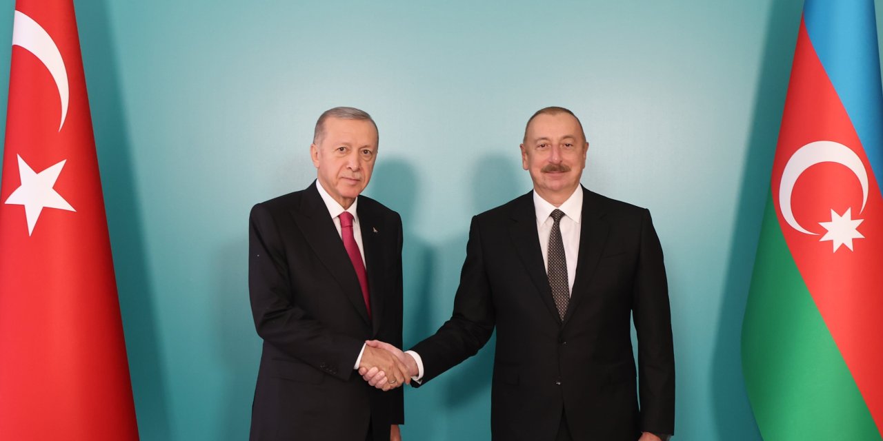 Cumhurbaşkanı Erdoğan, Aliyev İle Görüştü - Düzelterek Yeniden