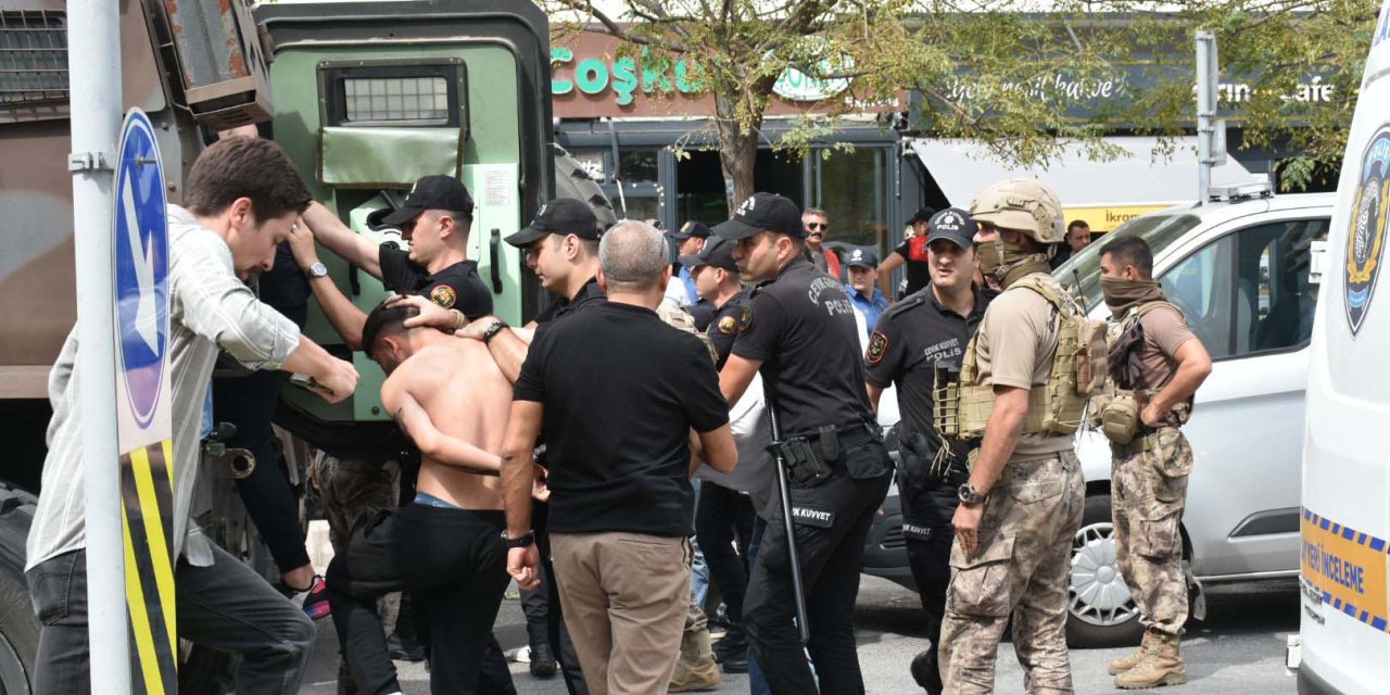 Duruşma Öncesi Adliye Yakınındaki Restoranda Çatışma: 1 Ölü, 5 Yaralı (2)