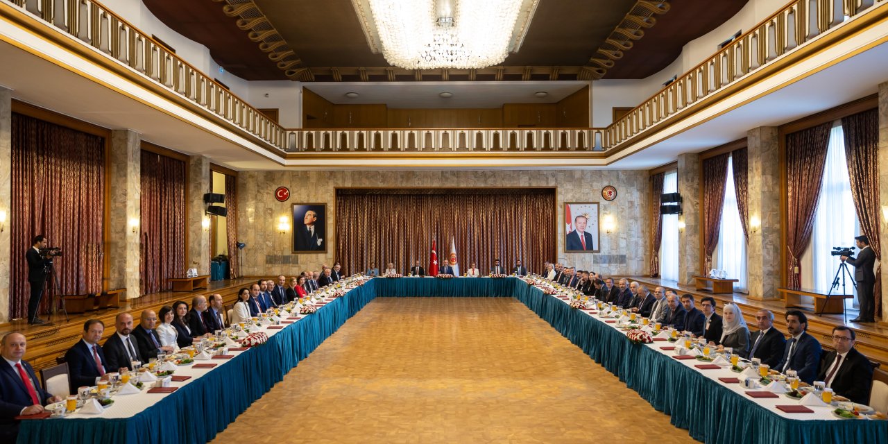 Tbmm Başkanı Kurtulmuş: Yeni Anayasa, Türkiye'nin Boynunun Borcudur