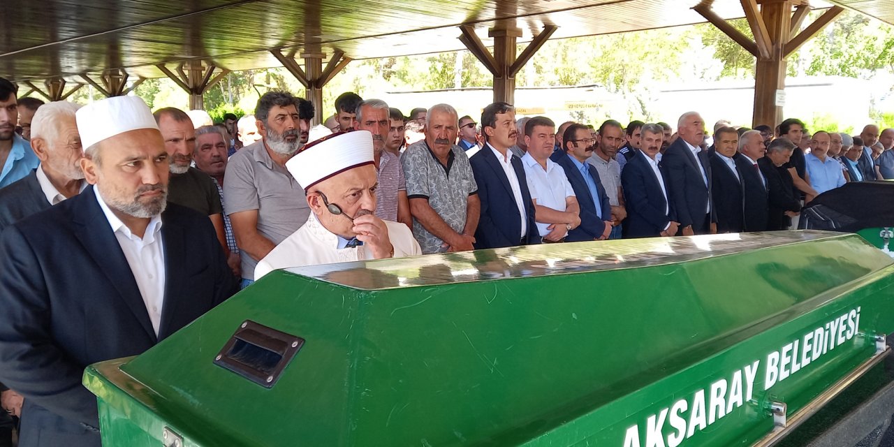 Evdeki Yangında Ölen 6 Yaşındaki Cihan, Toprağa Verildi