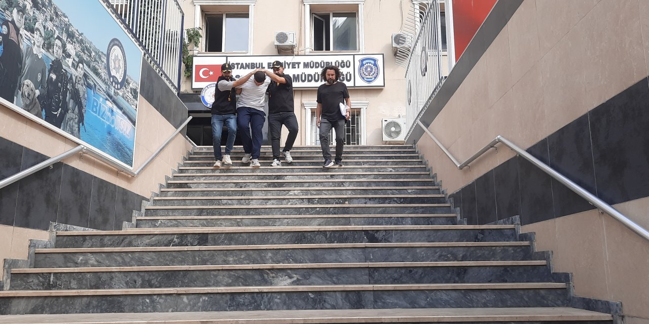 Bağcılar'da Evinin Önünde Bekleyip Ateş Etti: 1 Ölü