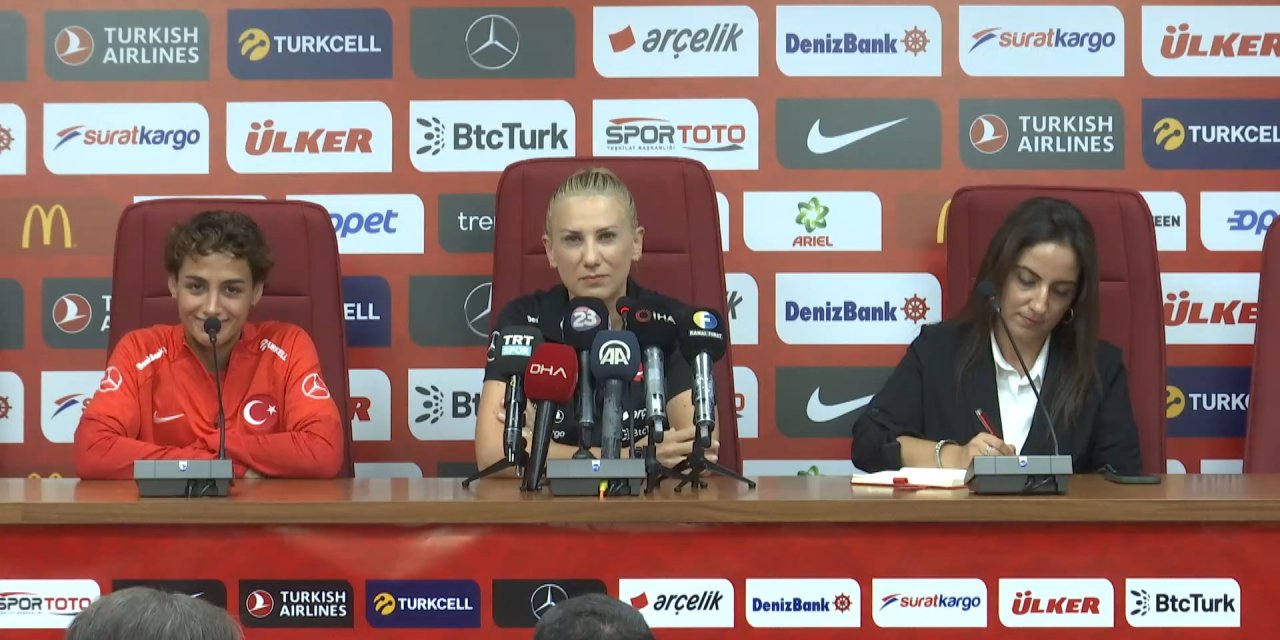 A Milli Kadın Futbol Takımı, Litvanya Maçı Hazırlıklarını Tamamladı