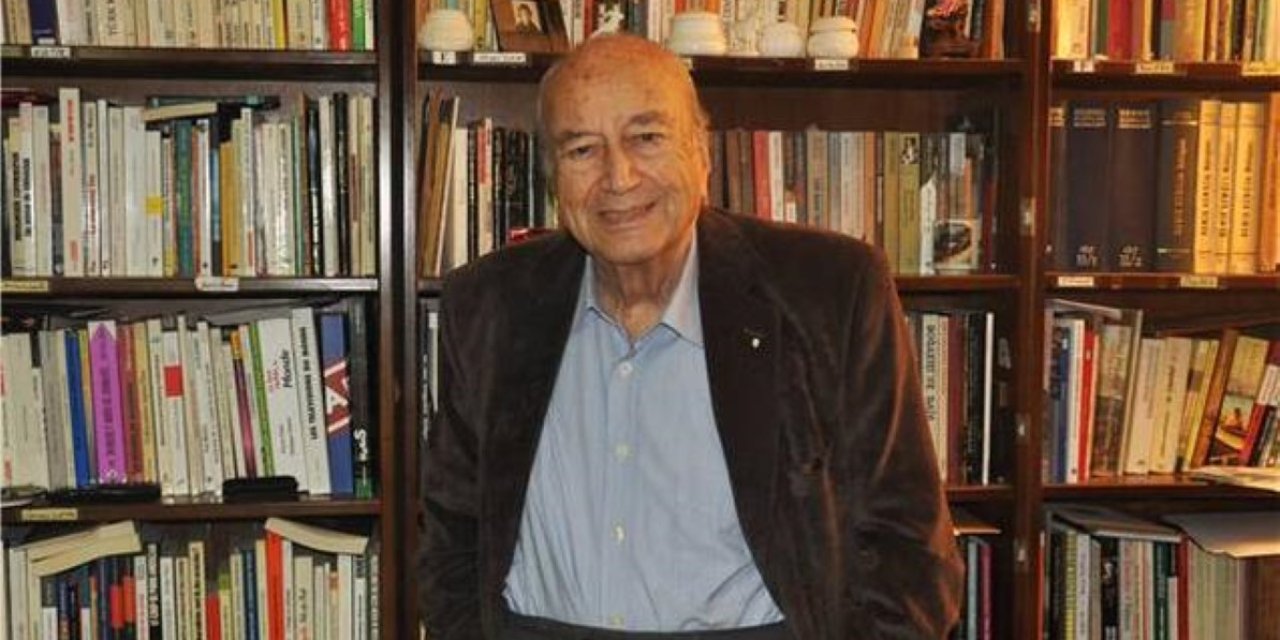 Gazeteci Yazar Hıfzı Topuz Hayatını Kaybetti