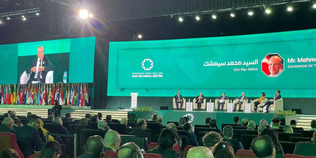 Bakan Şimşek, Mısır'da Asya Altyapı Yatırım Bankasının Yıllık Toplantısına Katıldı