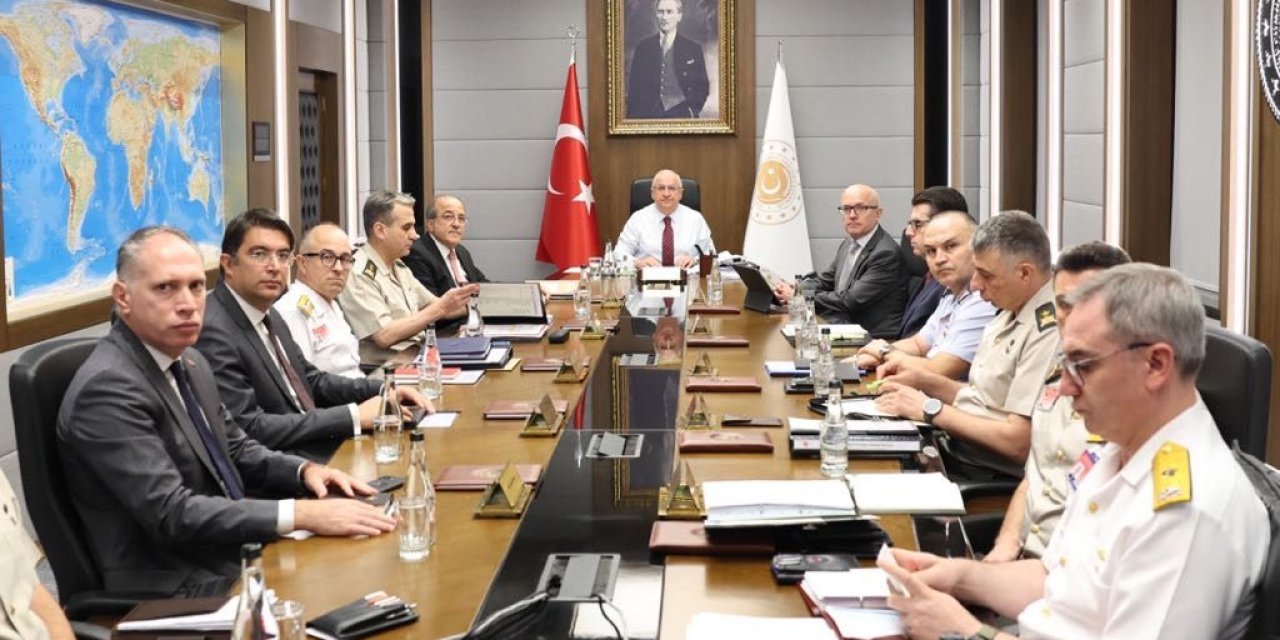 Bakan Güler, Birlik Komutanları İle Görüştü