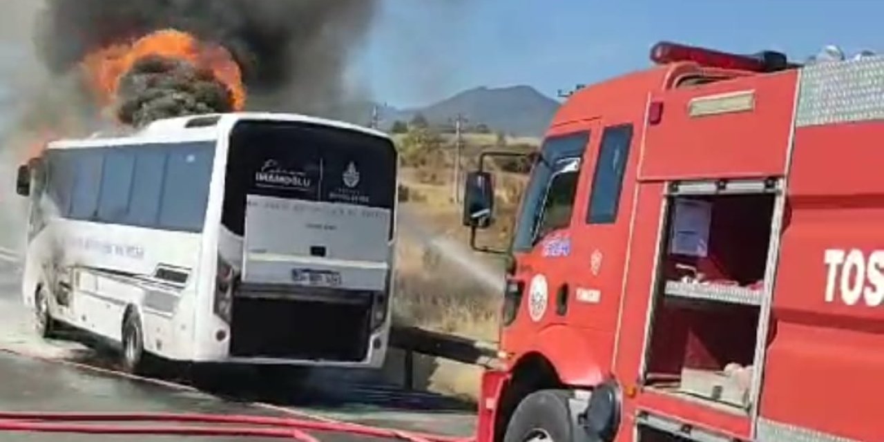 Kastamonu'da, İbb Midibüsü Yandı