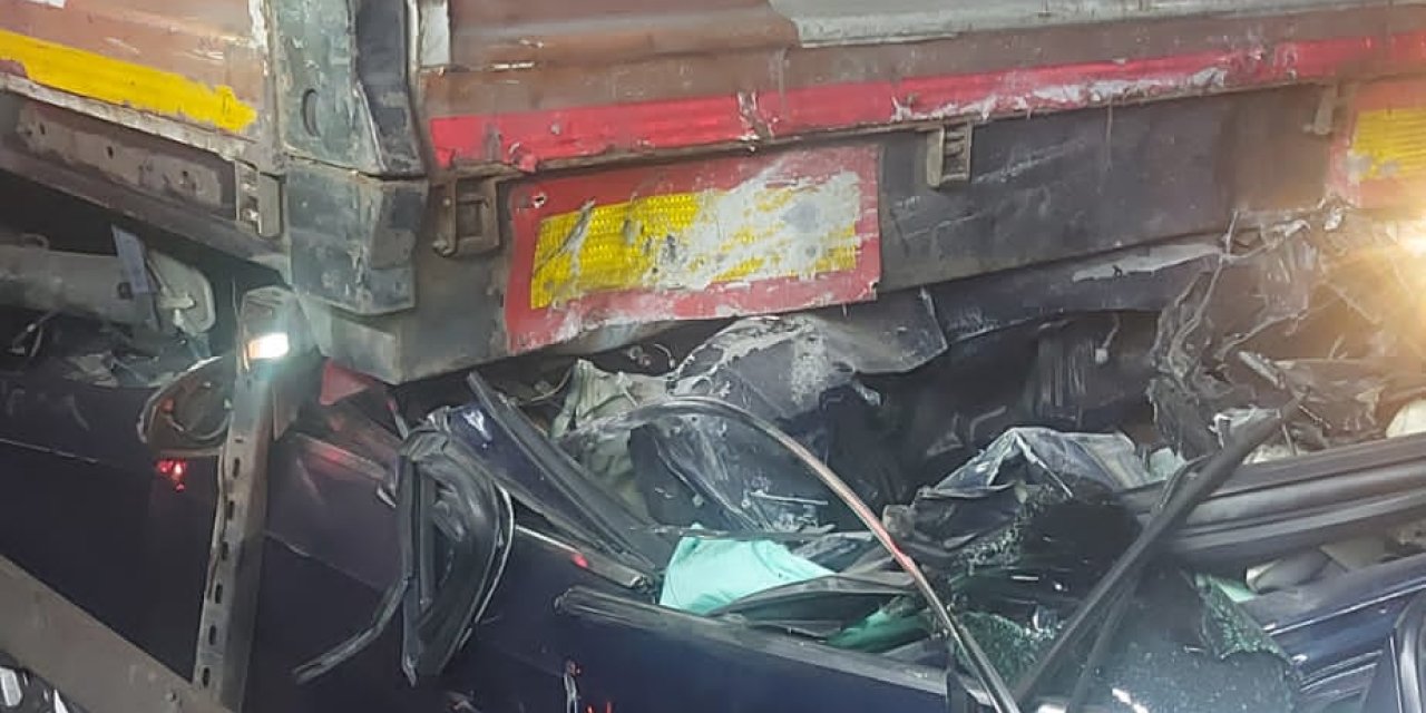 Nişanlı Çift, Kendileri İçin Düzenlenen Eğlenceden Dönerken Kazada Öldü