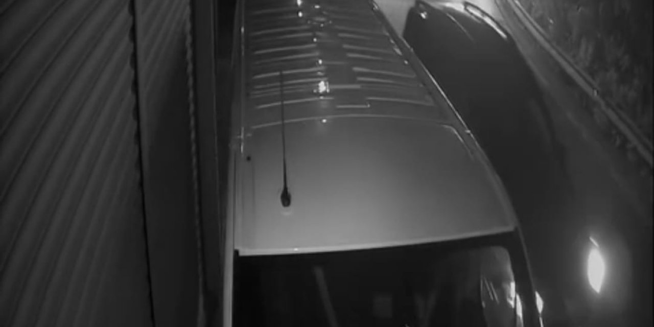 Beykoz’da 4 Kişinin Yaralandığı Kahvehaneye Silahlı Satırlı Saldırı Anı Kamerada