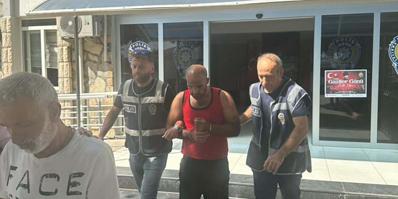 Didim'de 13 Kaçak Göçmen Yakalandı, 5 Organizatör Şüphelisi Tutuklandı