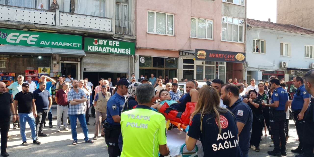 Çocuklarına Otomobil Çarpan Aile İle Polis Arasında Arbede Yaşandı