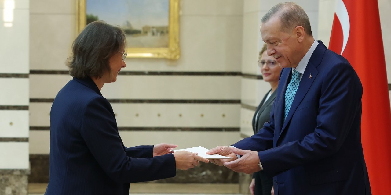 Cumhurbaşkanı Erdoğan, Fransa Büyükelçisi Dumont'u Kabul Etti