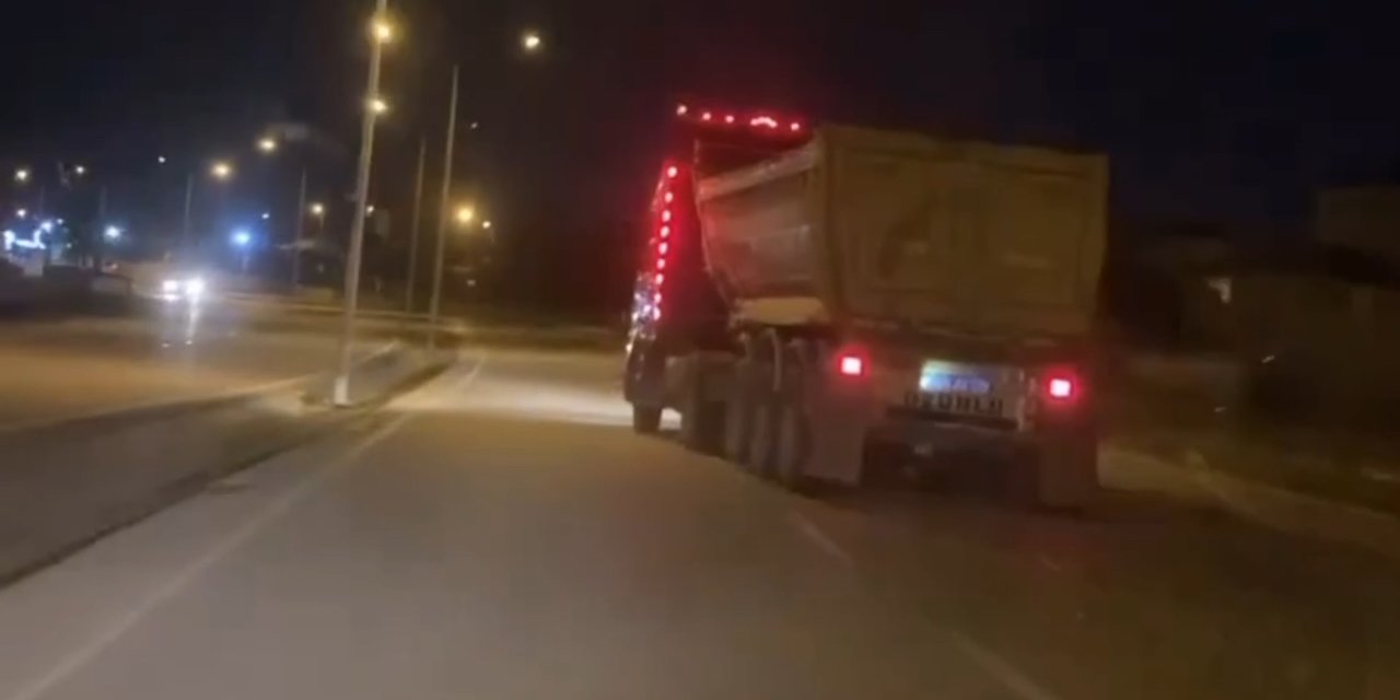 Tuzla'da Hafriyat Kamyonu Şoförü Zikzak Çizerek Gittiği Anları Sosyal Medyada Paylaştı