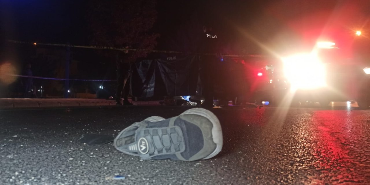 Motosiklet, Beton Mikserine Çarptı: 1 Ölü, 1 Yaralı