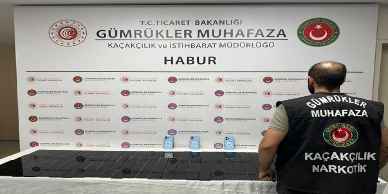 Habur'da 131 Kaçak Cep Telefonu Ele Geçirildi