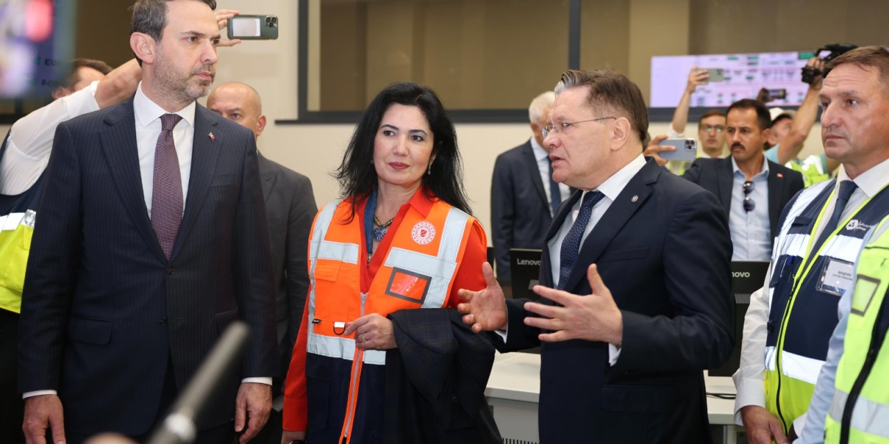 Bakan Bayraktar, Akkuyu Sahasını Ziyaret Etti