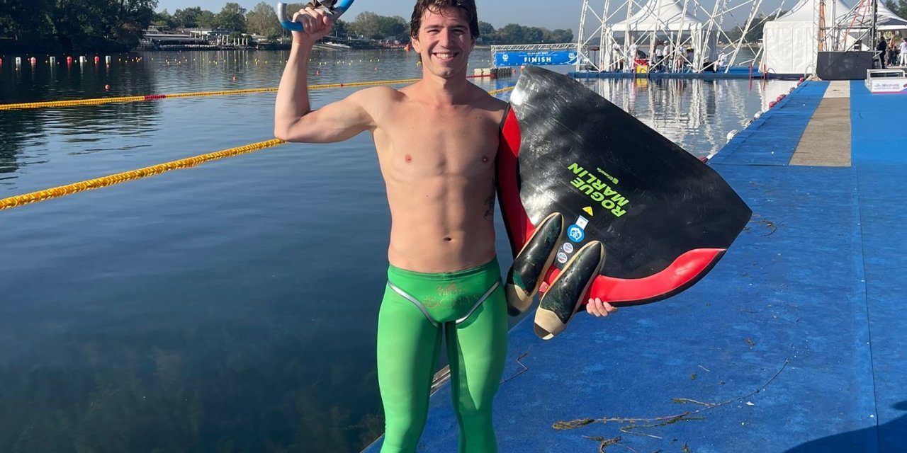 Derin Toparlak, Paletli Yüzme Dünya Şampiyonası'nda Altın Madalya Kazandı