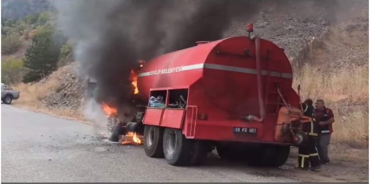 Yangın İhbarına Giden İtfaiye Aracı Alev Alev Yandı