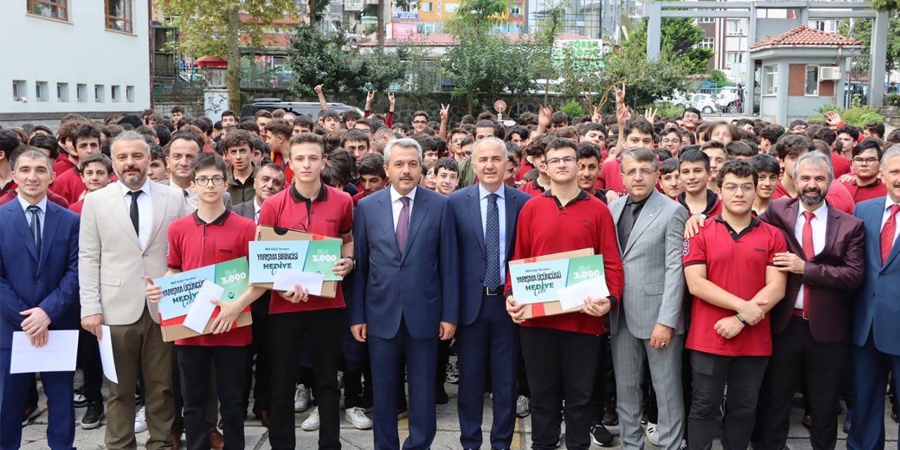 15. MEB Robot Yarışması Rize Şampiyonlarına Ödülleri Takdim Edildi