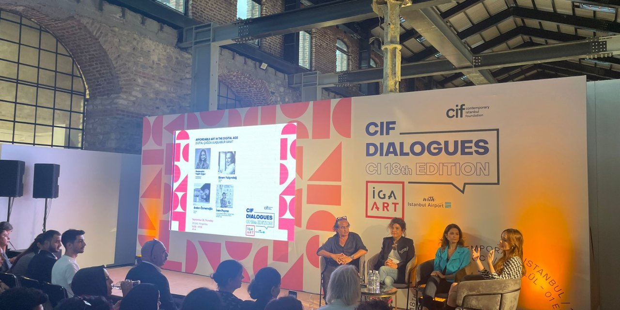 Contemporary İstanbul'da 'Dijital Çağda Ulaşılabilir Sanat' Paneli Gerçekleştirildi