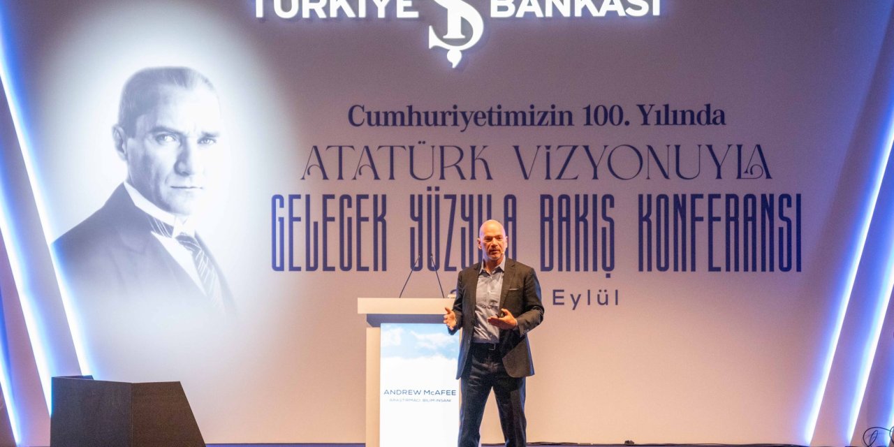 Dünyaca Ünlü Bilim İnsanı Mcafee: Atatürk İnanılmaz Şeyler Yapmış