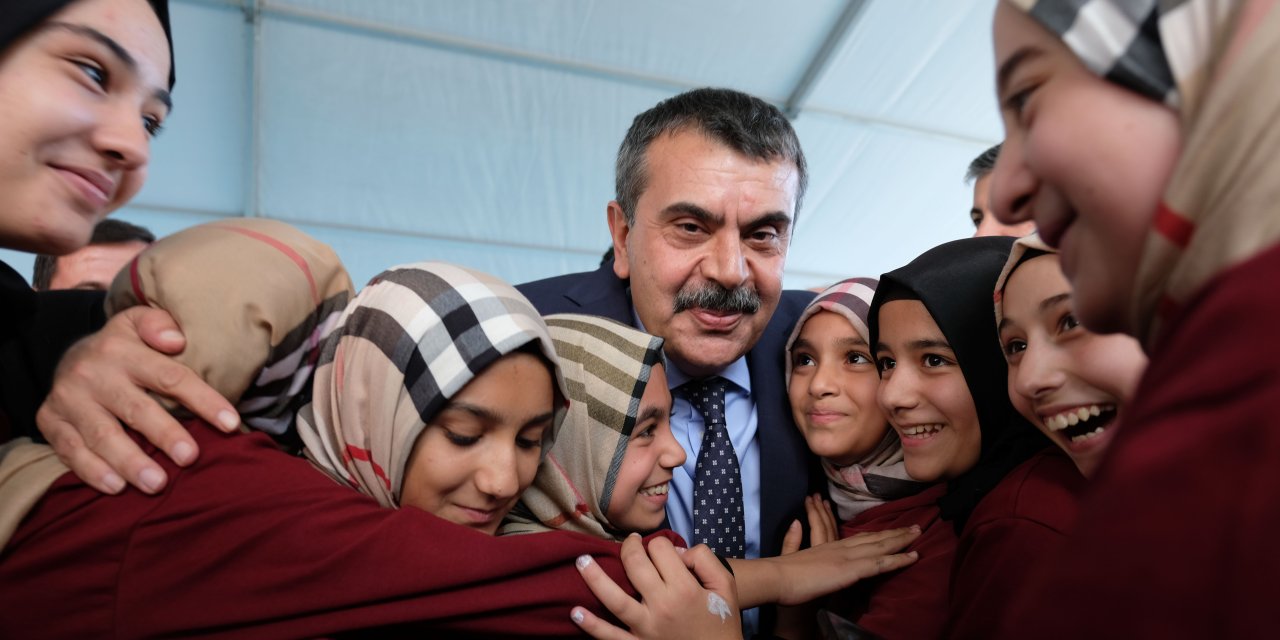 Bakan Tekin: Parti Ayrımı Yapmadan, Yerel Yöneticilerin Eğitim Ve Öğretime Desteklerini Takdir Ediyorum (3)