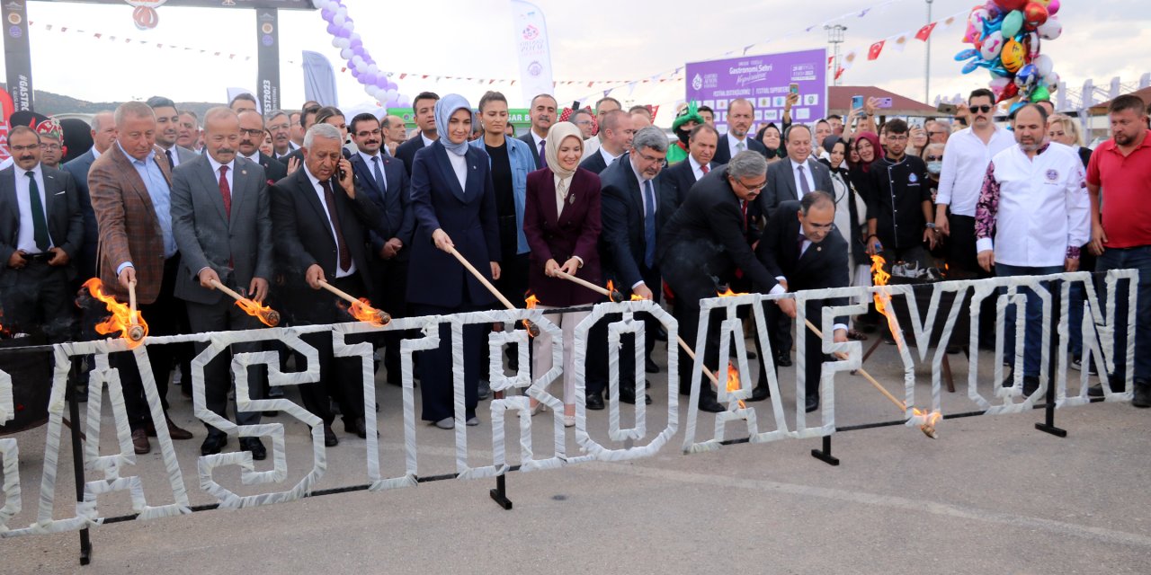 Bakan Göktaş: Üniversiteye, Eğitime Ve Gençlere Yatırım Geleceğe Yatırımdır (3)